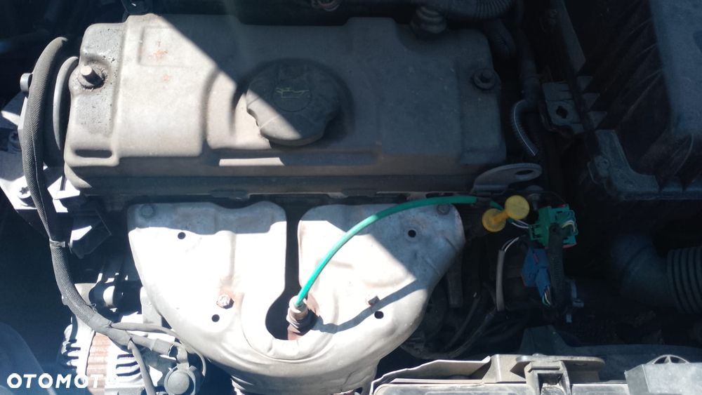 Tylko części CITROEN C3 I PHII 1.1 8V HFX 60KM 44kW 05r–10r lakier KTHC - 9