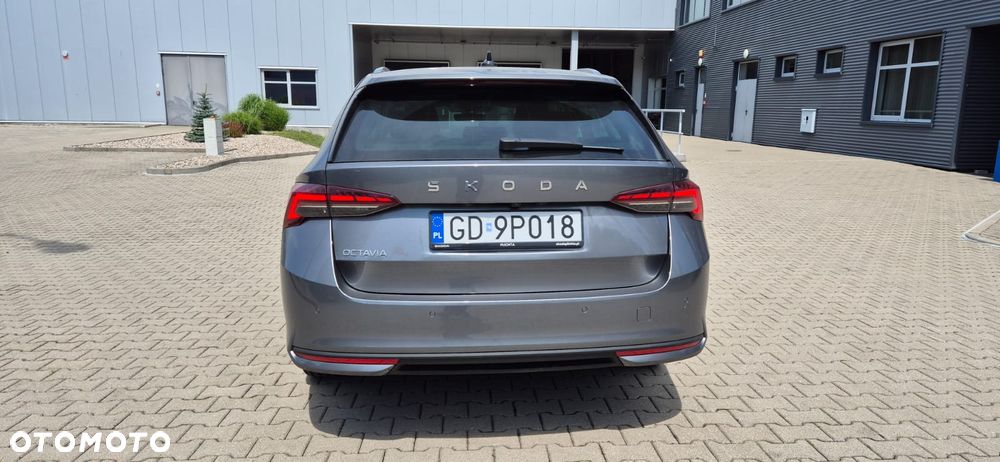 Skoda Octavia 2.0 TDI Selection DSG - 8