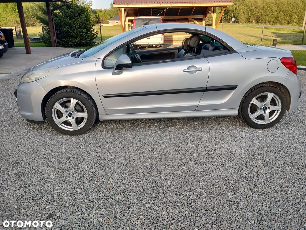 Peugeot 207 CC - 10