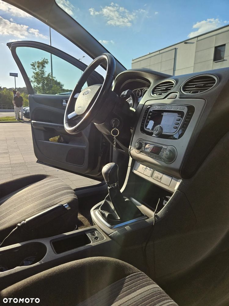 Ford Focus - 24
