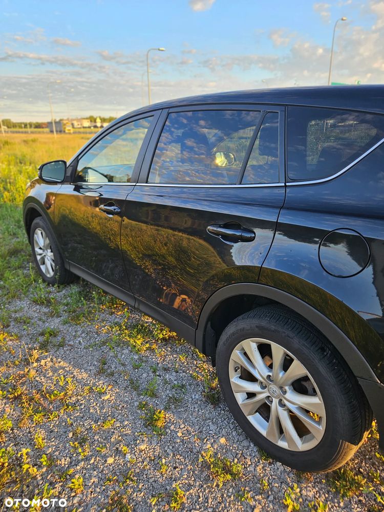 Toyota RAV4 2.2 D-4D Premium - 17