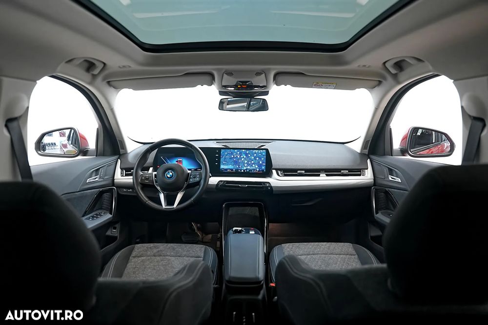 BMW iX2 - 11