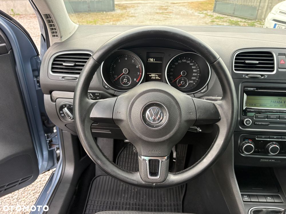Volkswagen Golf - 34