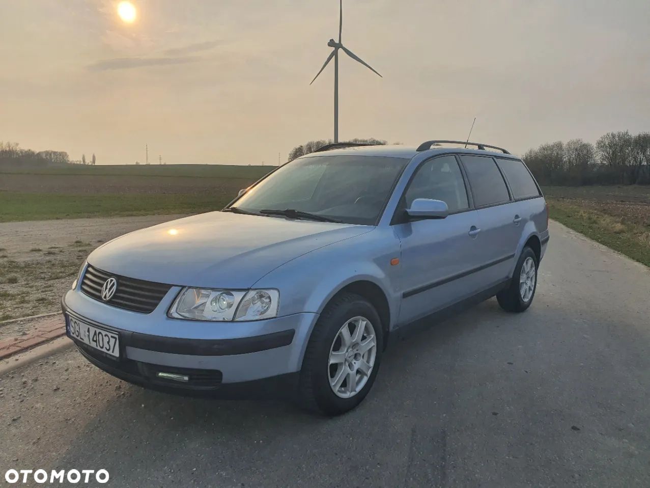 Volkswagen Passat 1.8 Comfortline - 1