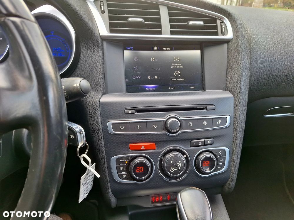 Citroën DS4 1.6 e-HDi SoChic MCP - 30