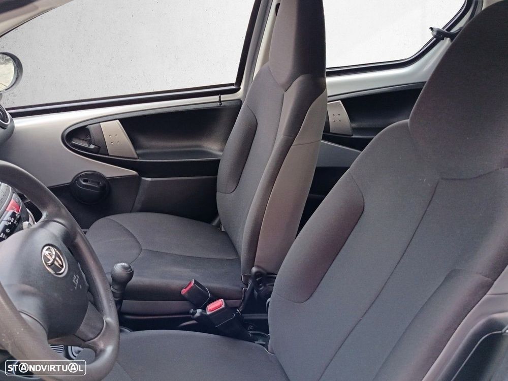 Toyota Aygo 1.0 - 9