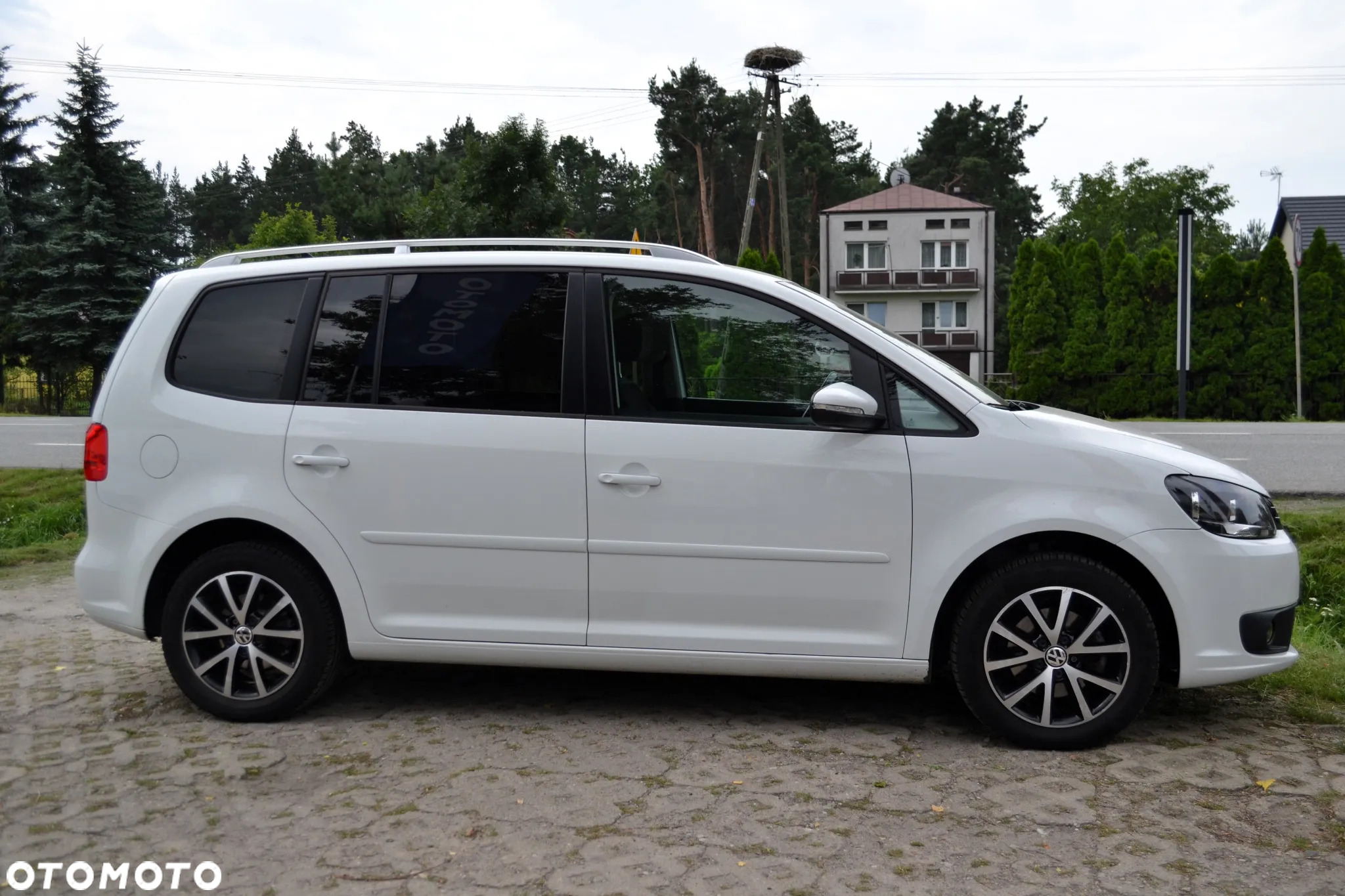 Volkswagen Touran 1.6 TDI DPF BlueMotion Technology Trendline - 14