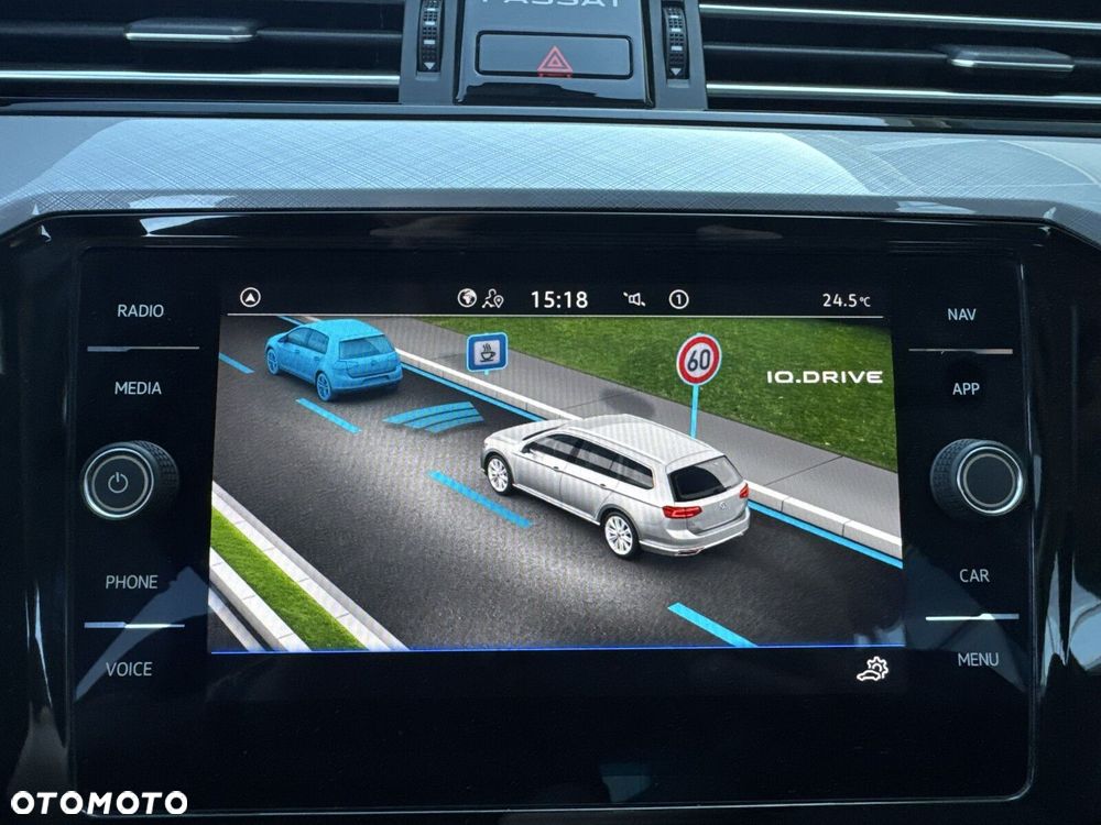 Volkswagen Passat Variant 2.0 TDI SCR Business DSG - 27