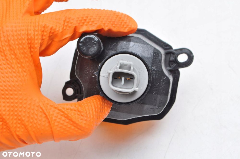 SUZUKI JIMNY IV KIERUNKOWSKAZ PRAWY 23R - 5