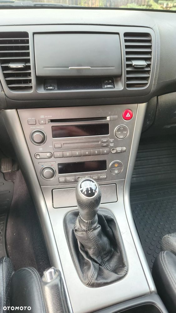 Subaru Legacy - 13