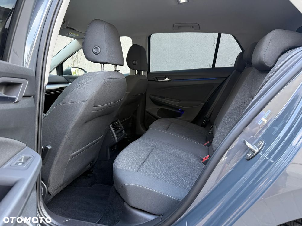 Volkswagen Golf 1.5 eTSI Life DSG - 12