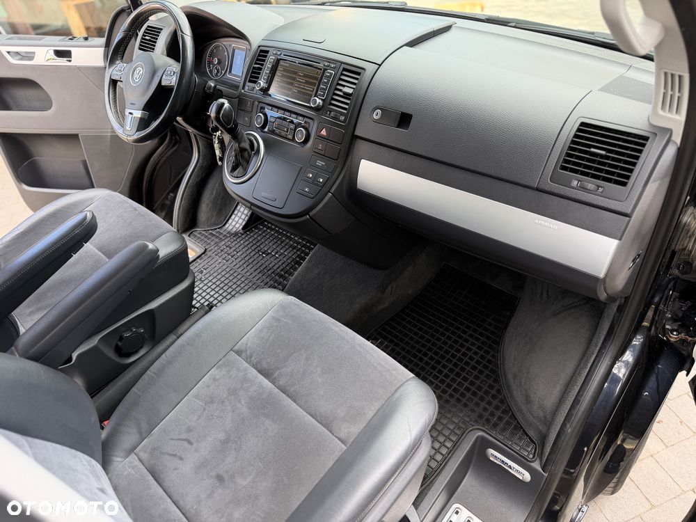 Volkswagen Multivan - 12