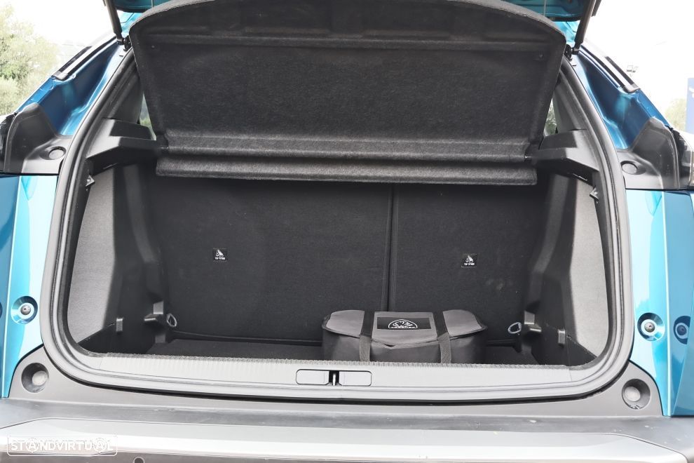 Peugeot e-2008 54 kWh Allure - 18