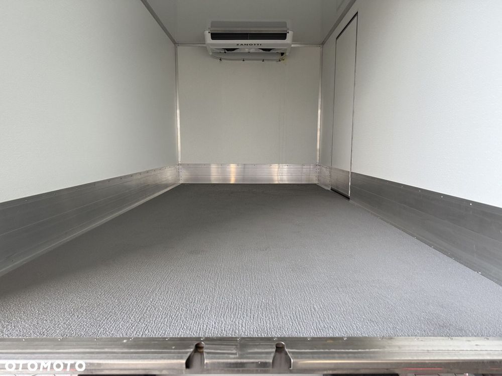 Mercedes-Benz Sprinter 519 CDI izoterma, agregat - 22