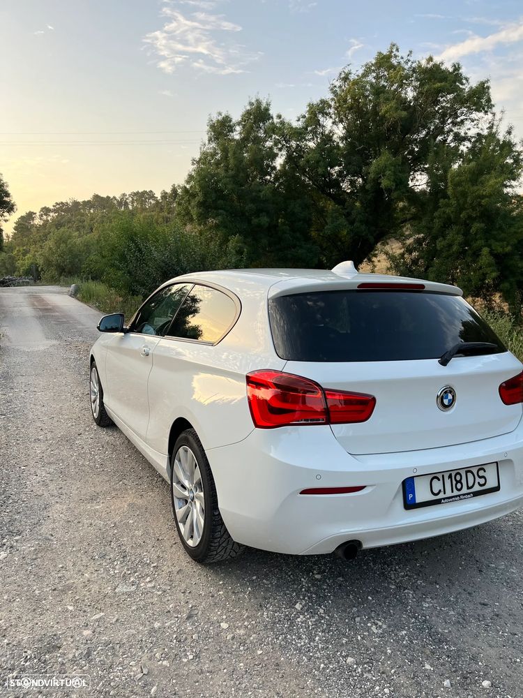 BMW 118 i Line Sport - 3