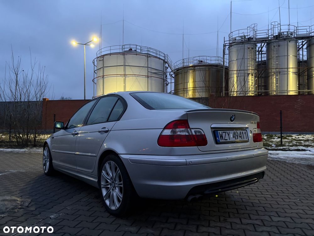BMW Seria 3 325i Edition Sport - 7