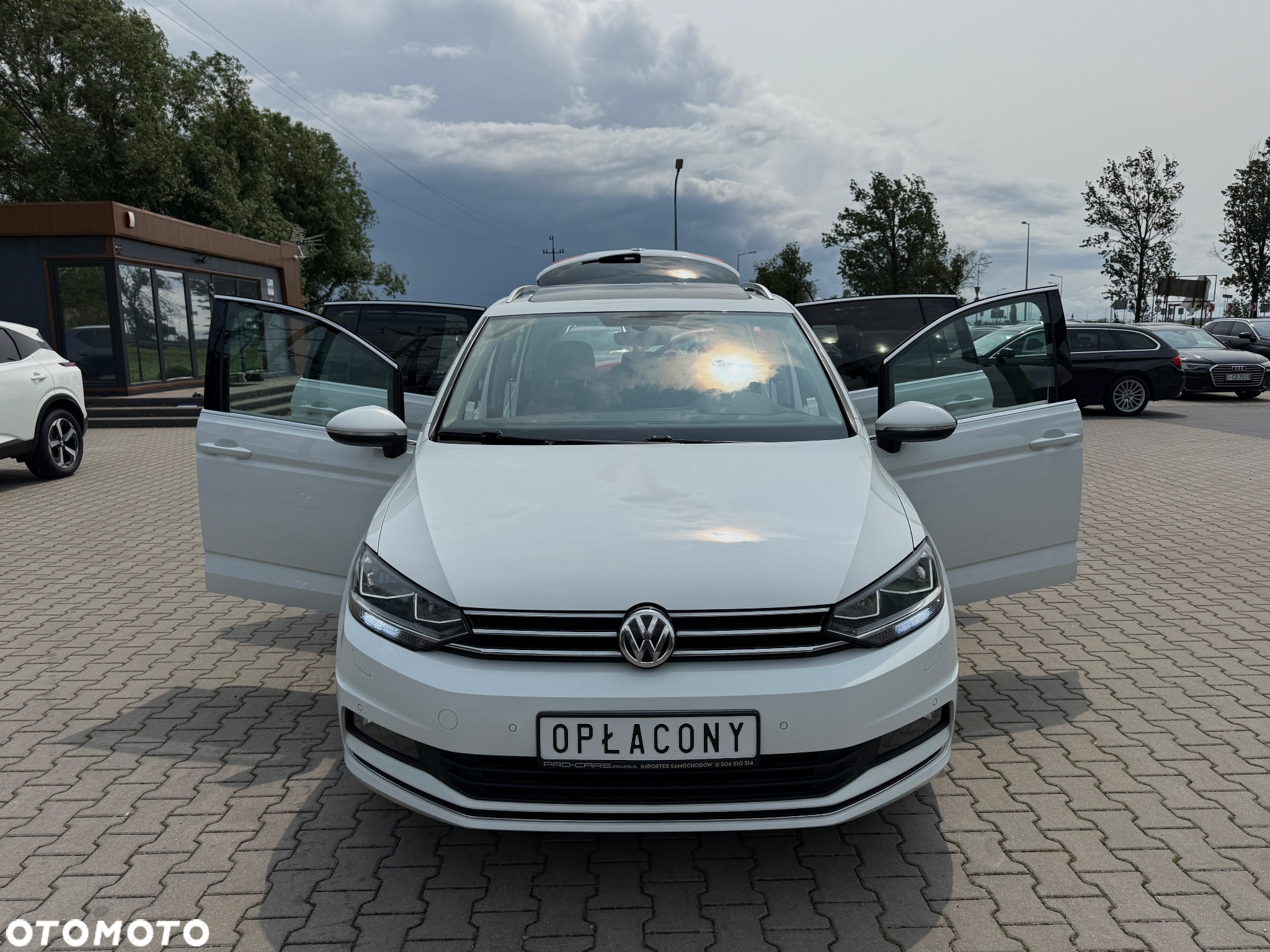 Volkswagen Touran 2.0 TDI BMT Comfortline DSG - 11