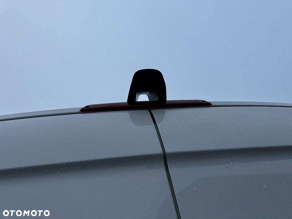 Mercedes-Benz Sprinter - 13