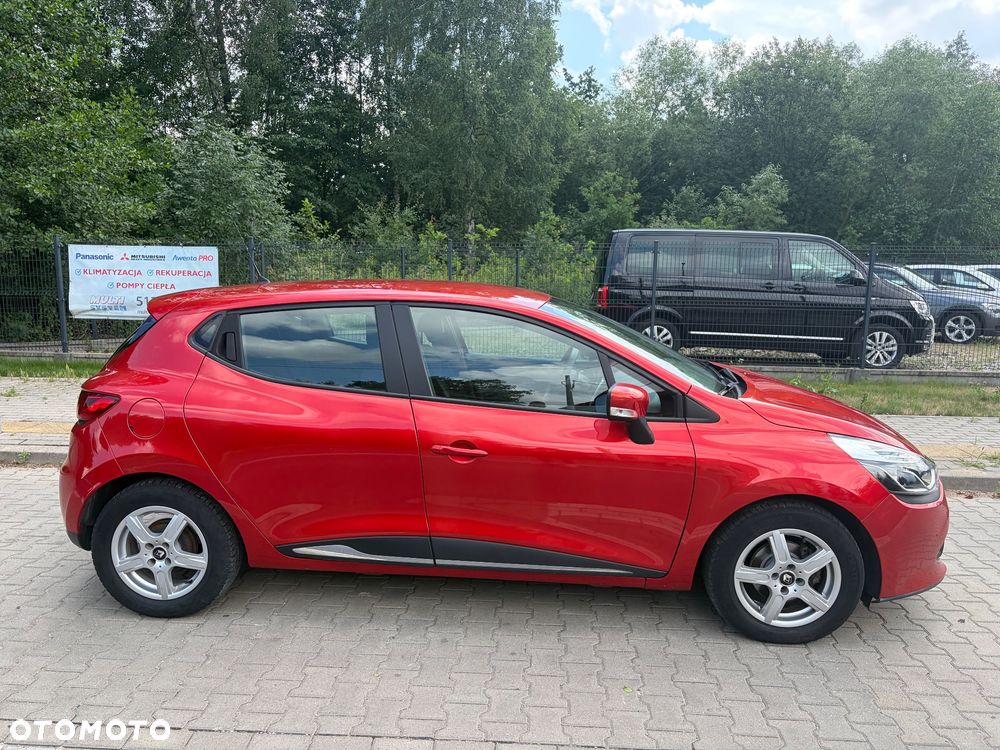Renault Clio 1.2 16V 75 Life - 8