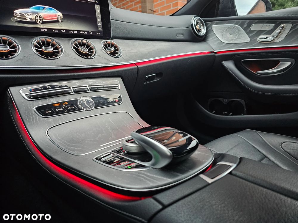 Mercedes-Benz CLS 400 d 4Matic 9G-TRONIC AMG Line - 24