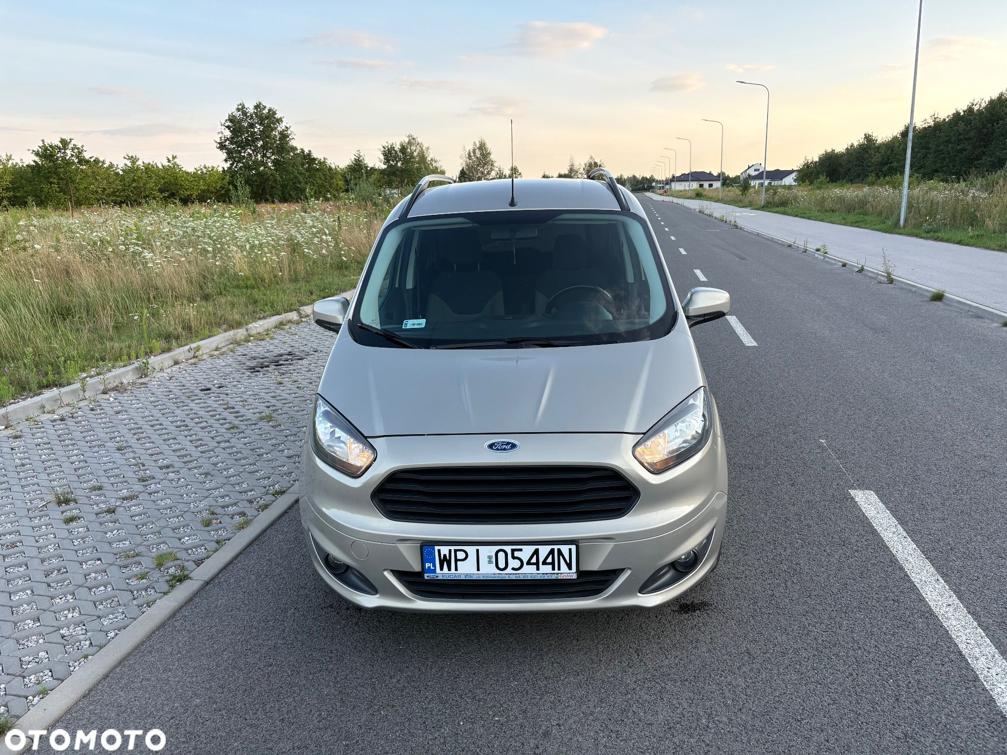 Ford Tourneo Courier - 1