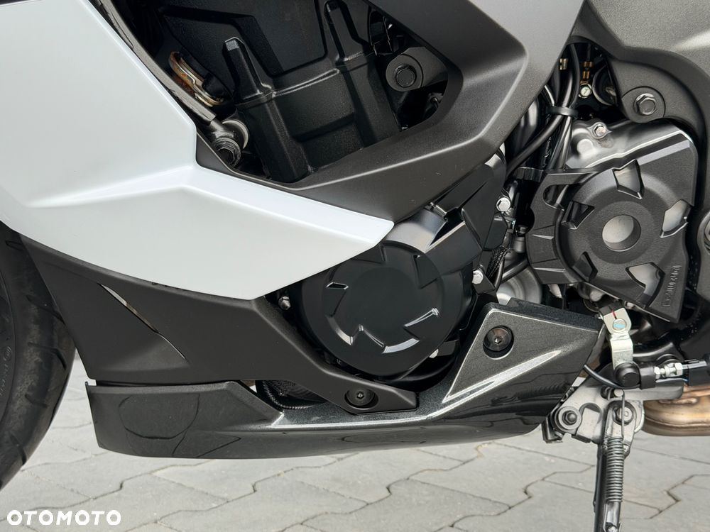 Kawasaki Ninja 1000 SX - 35