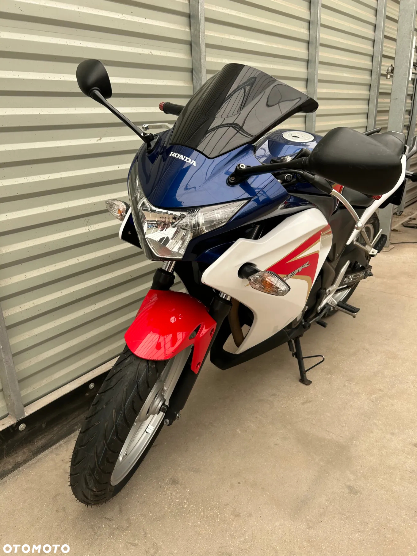 Honda CBR - 7