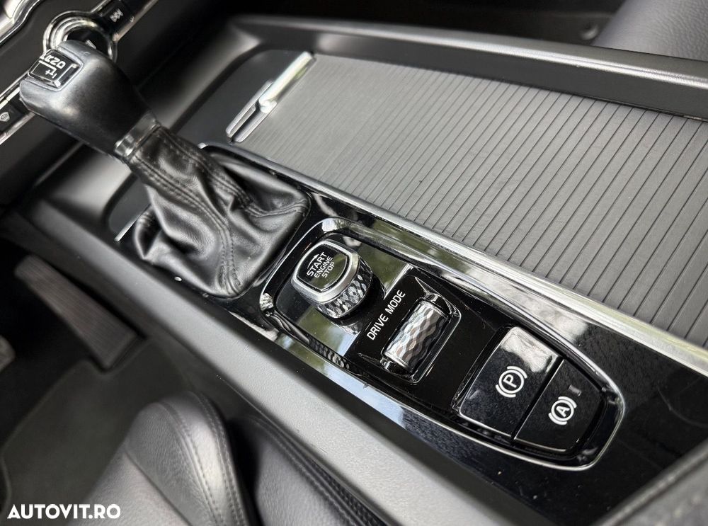 Volvo XC 60 D4 Geartronic Summum - 35