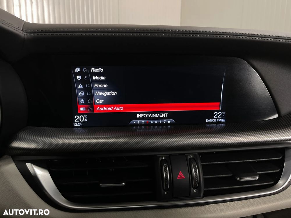Alfa Romeo Stelvio 2.0 Turbo AWD AT8 Super - 17