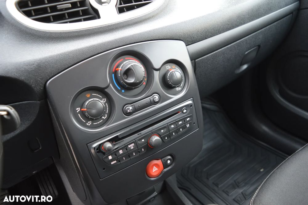 Renault Clio III 1.5 dCi Yahoo - 20