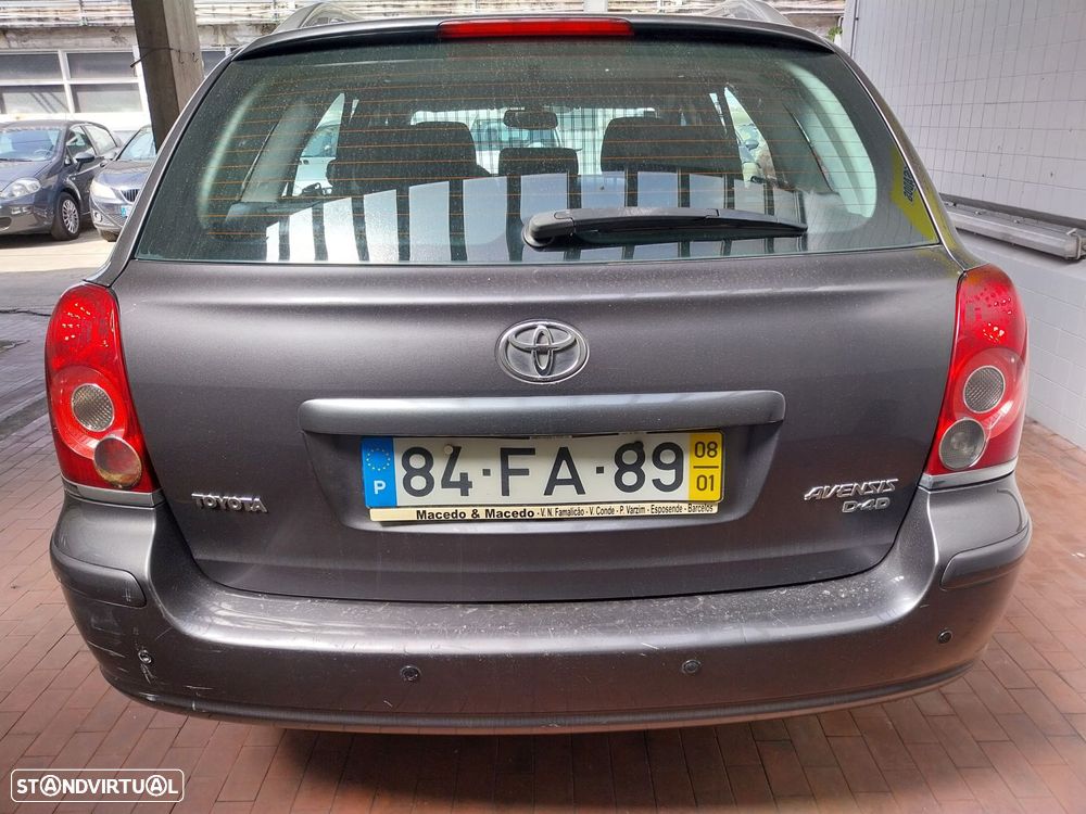 Toyota Avensis SW 2.0 D-4D - 14