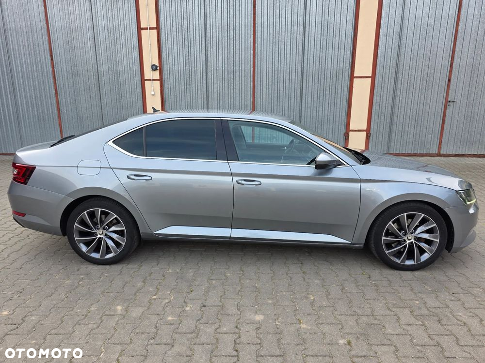 Skoda Superb 2.0 TDI 4x4 L&K DSG - 5