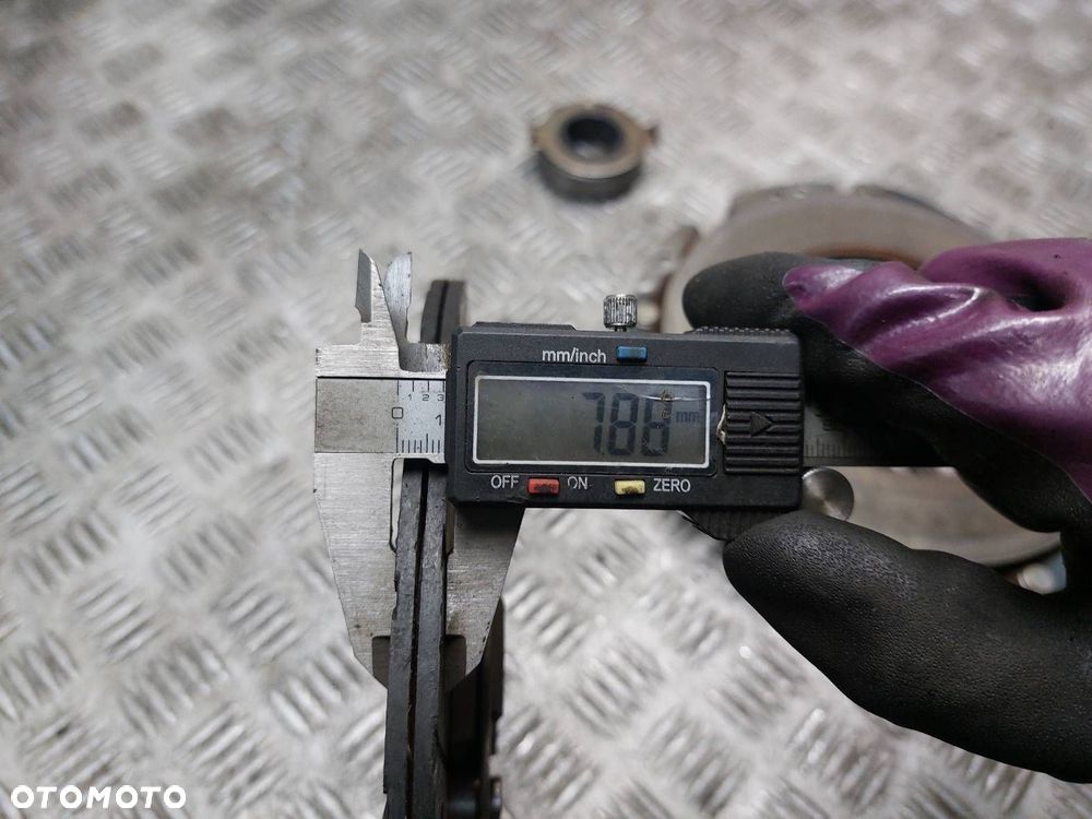 SPRZĘGŁO TARCZA + DOCISK + ŁOŻYSKO OPOROWE TOYOTA RAV4 II LIFT 2.0 D4D - 9