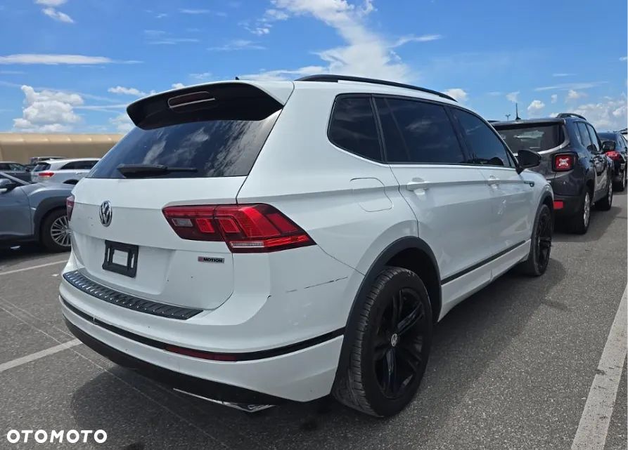 Volkswagen Tiguan - 4