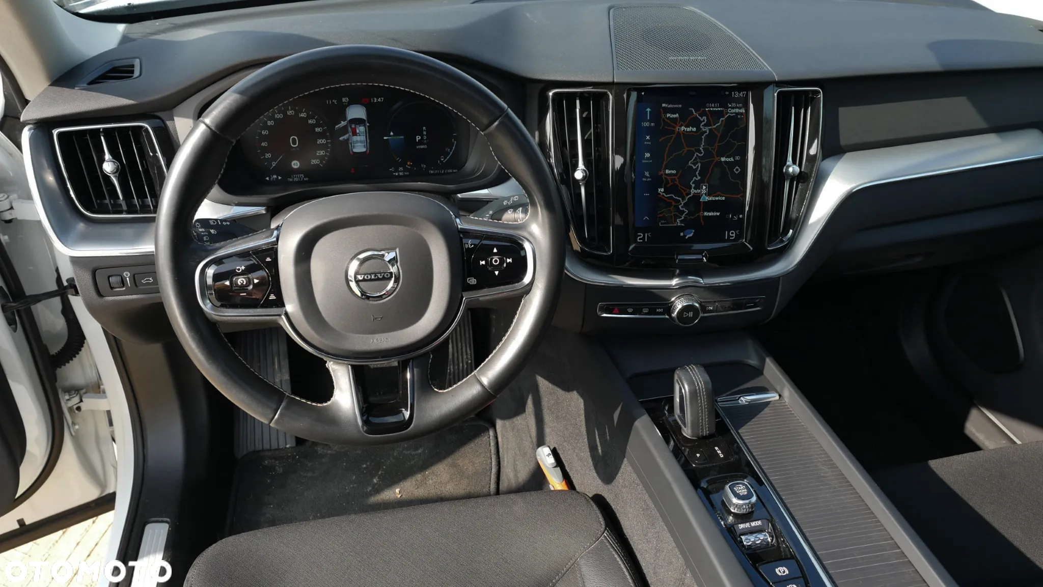 Volvo XC 60 T8 AWD Plug-In Hybrid Momentum Pro - 11