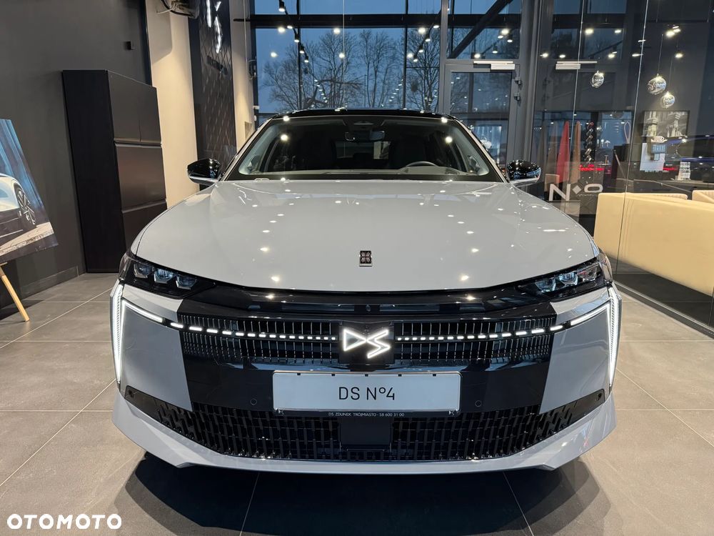 DS Automobiles N°4 E-Tense 58.3kWh Étoile Alcantara - 3