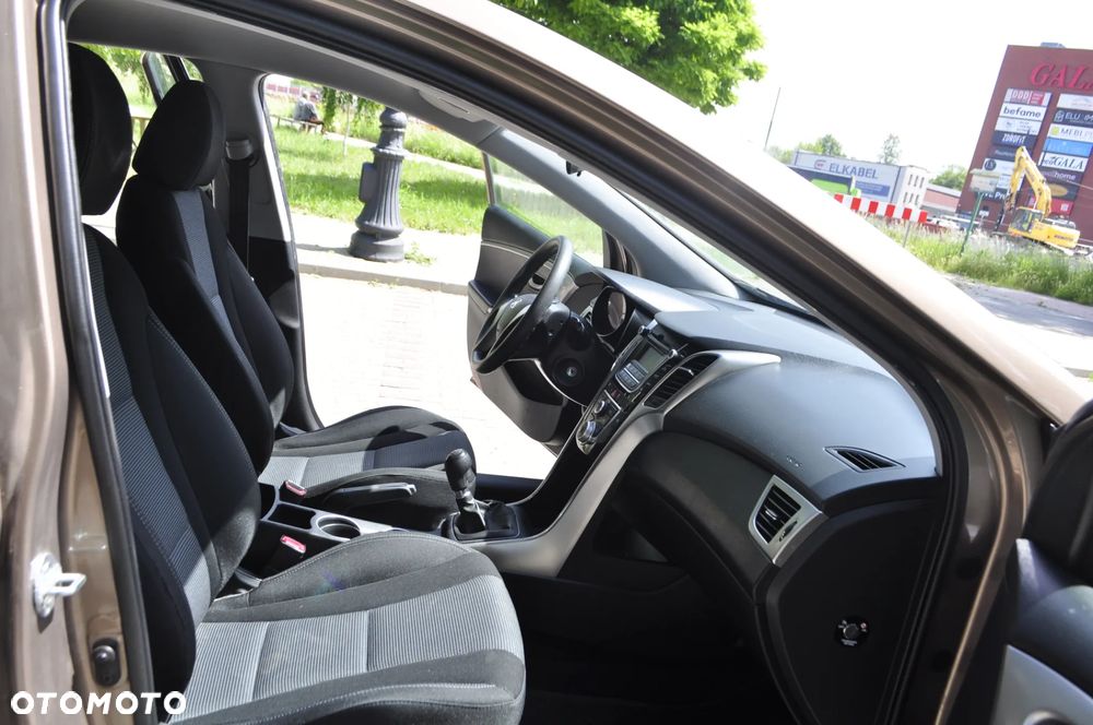 Hyundai i30 1.4 Classic - 10