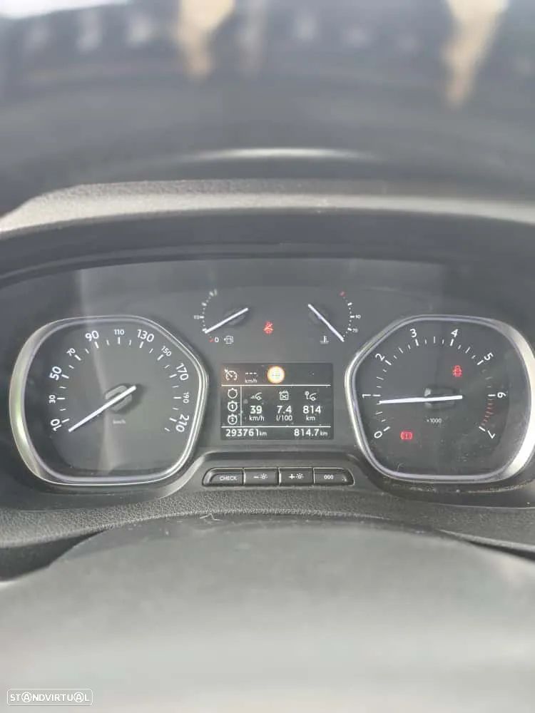 Peugeot Expert - 8
