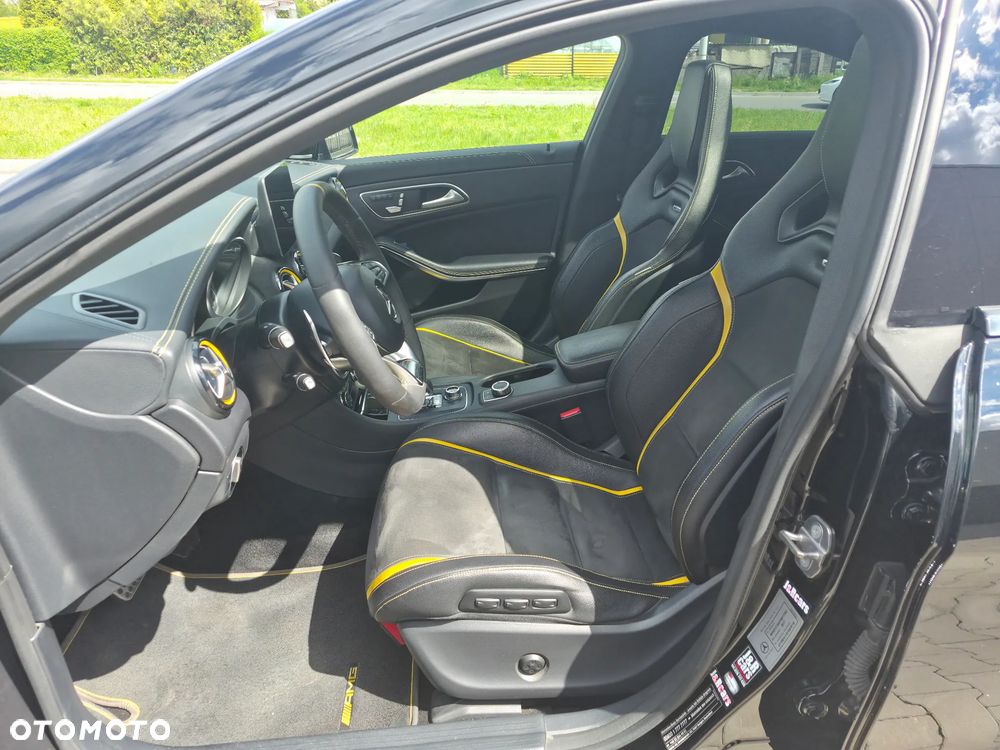 Mercedes-Benz CLA AMG 45 4Matic AMG Speedshift 7G-DCT Yellow Night Edition - 23