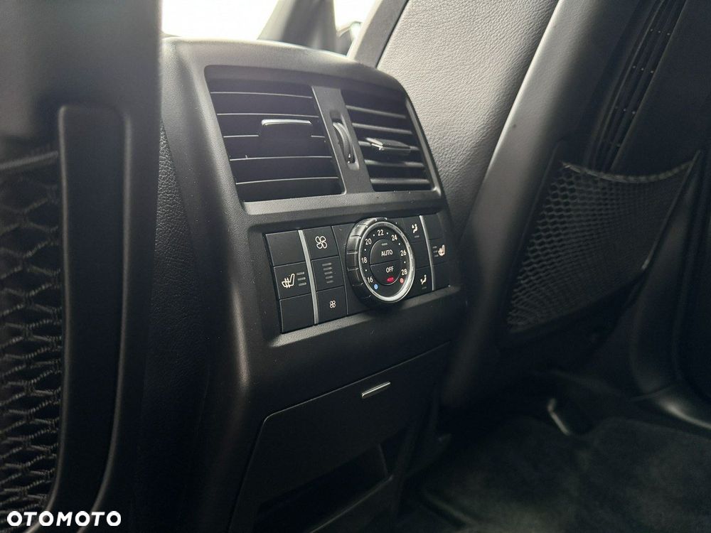 Mercedes-Benz GL - 37