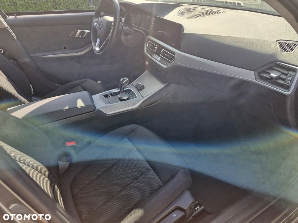 BMW Seria 3 320d Advantage - 12