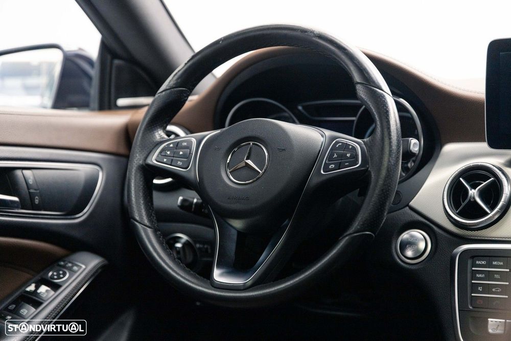 Mercedes-Benz CLA 220 d Shooting Brake Urban Aut. - 24