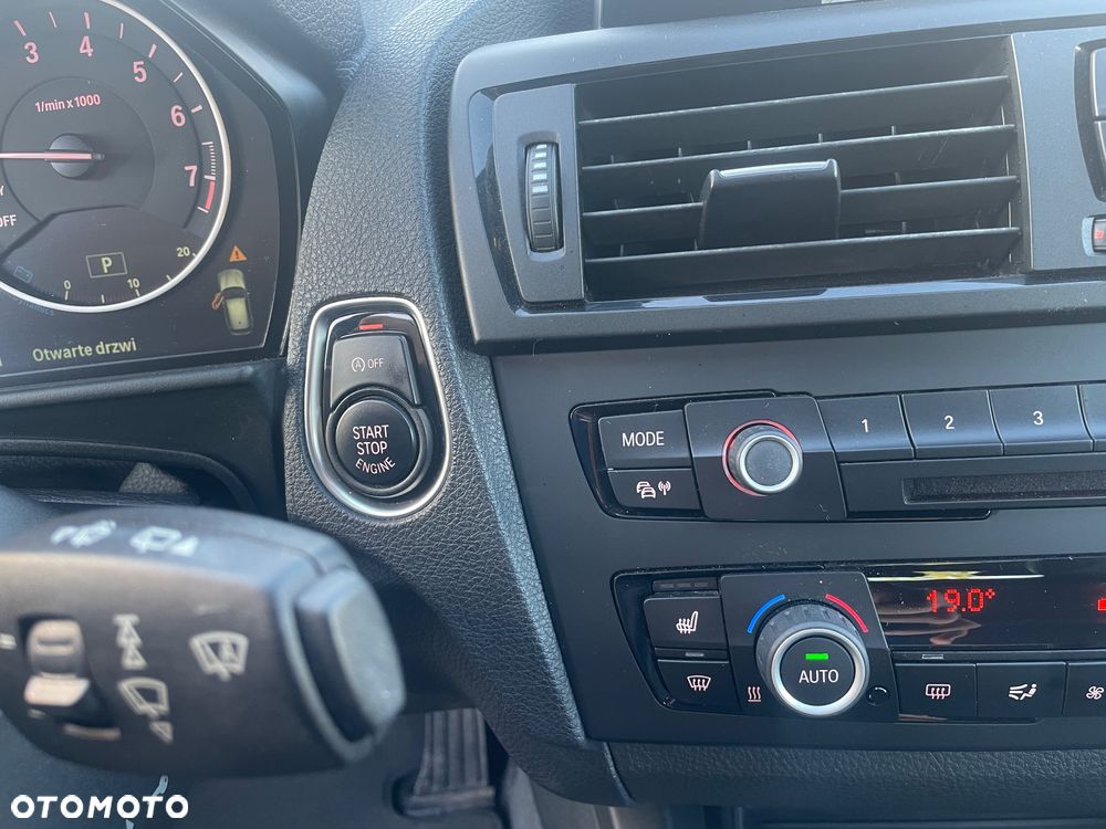 BMW Seria 1 118i - 36