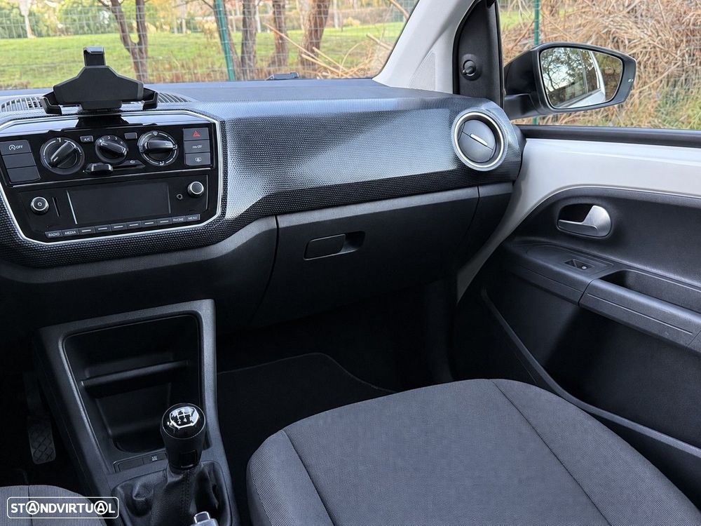 VW Up! 1.0 Move - 28