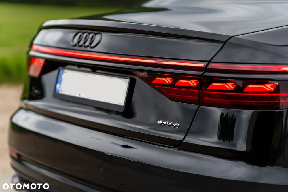 Audi A8 - 12