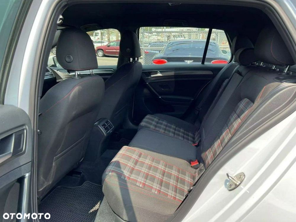 Volkswagen Golf 2.0 TSI GTI DSG - 13