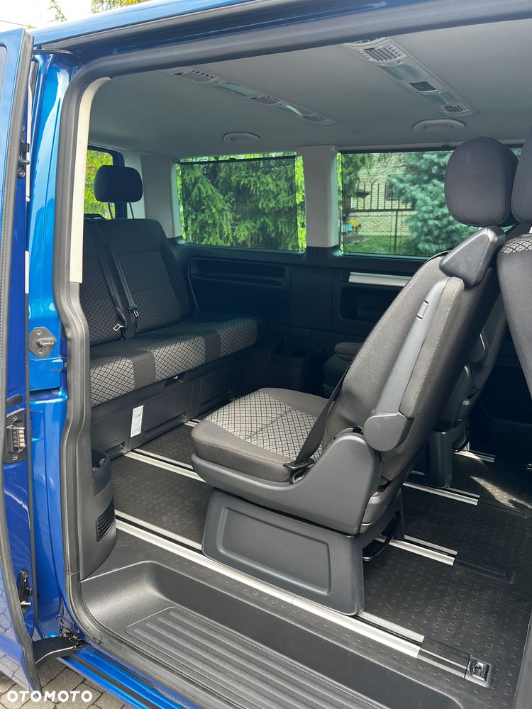 Volkswagen Multivan - 8