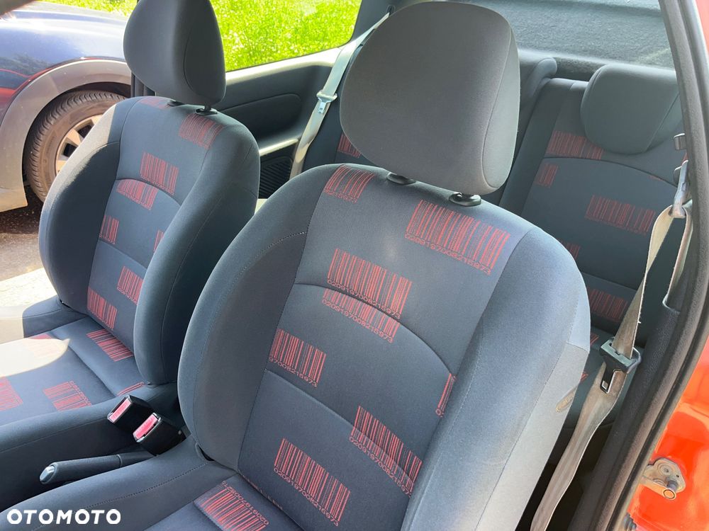 Renault Clio 1.2 16V Extreme - 10