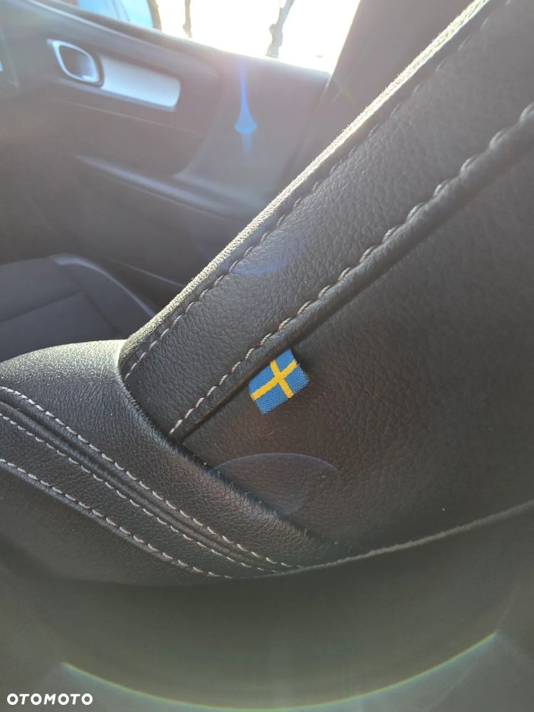 Volvo XC 40 T3 Momentum - 23