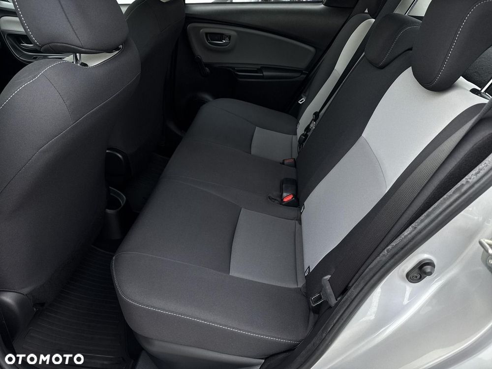 Toyota Yaris Hybrid 100 Premium EU6 - 32